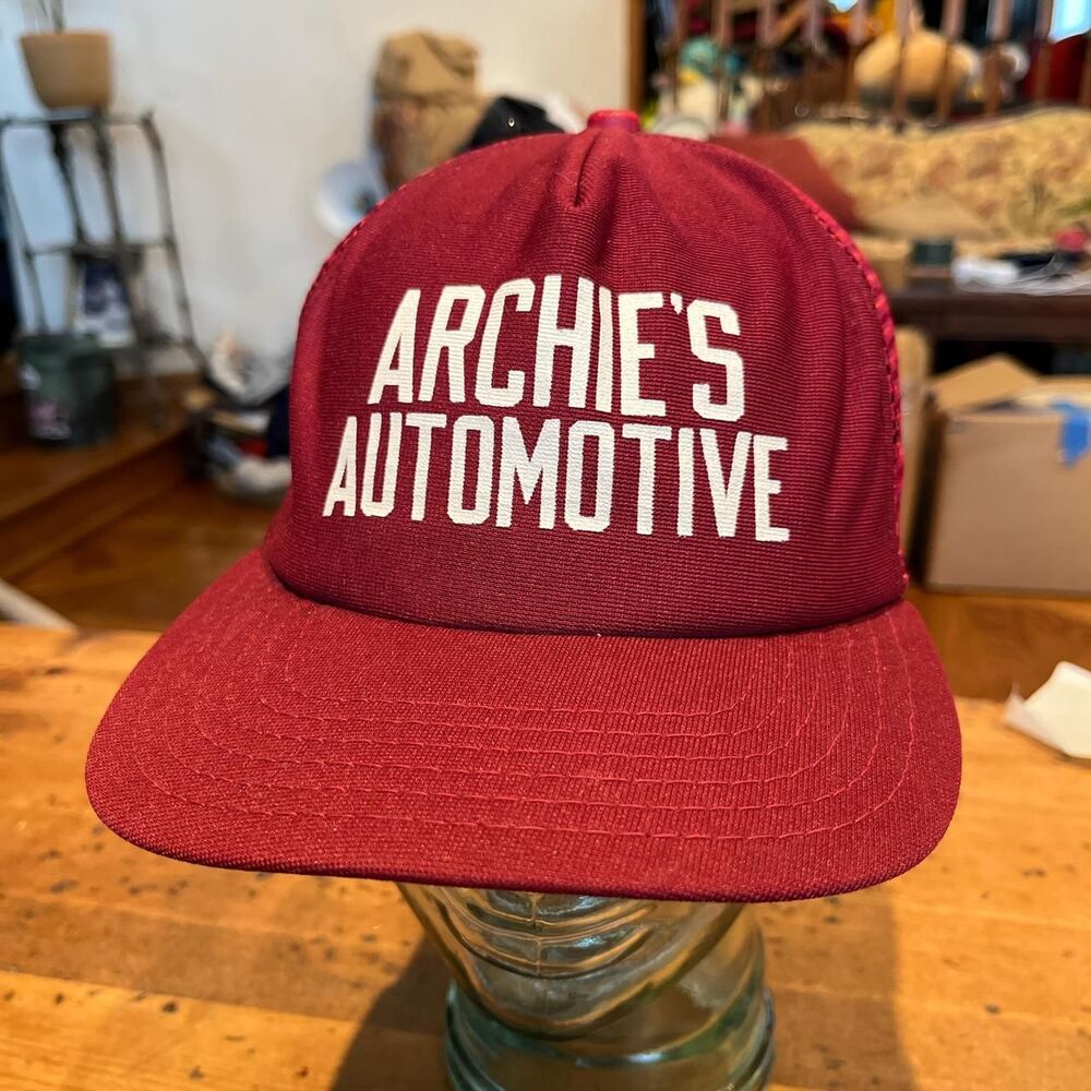 Archies Men's Red and Burgundy T-shirt